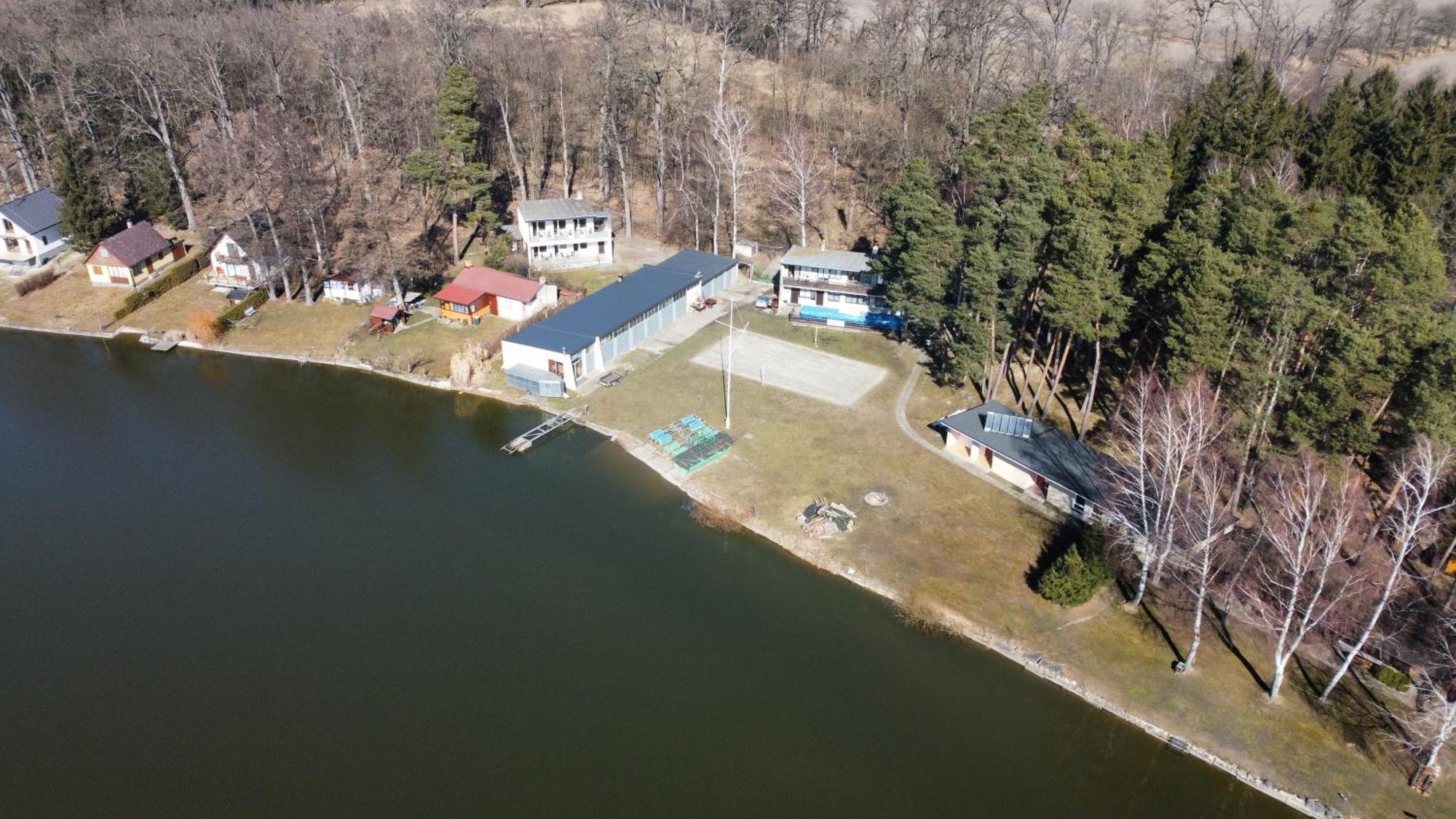 Hotel Yacht Club Bezdrev Hluboká nad Vltavou Exterior foto