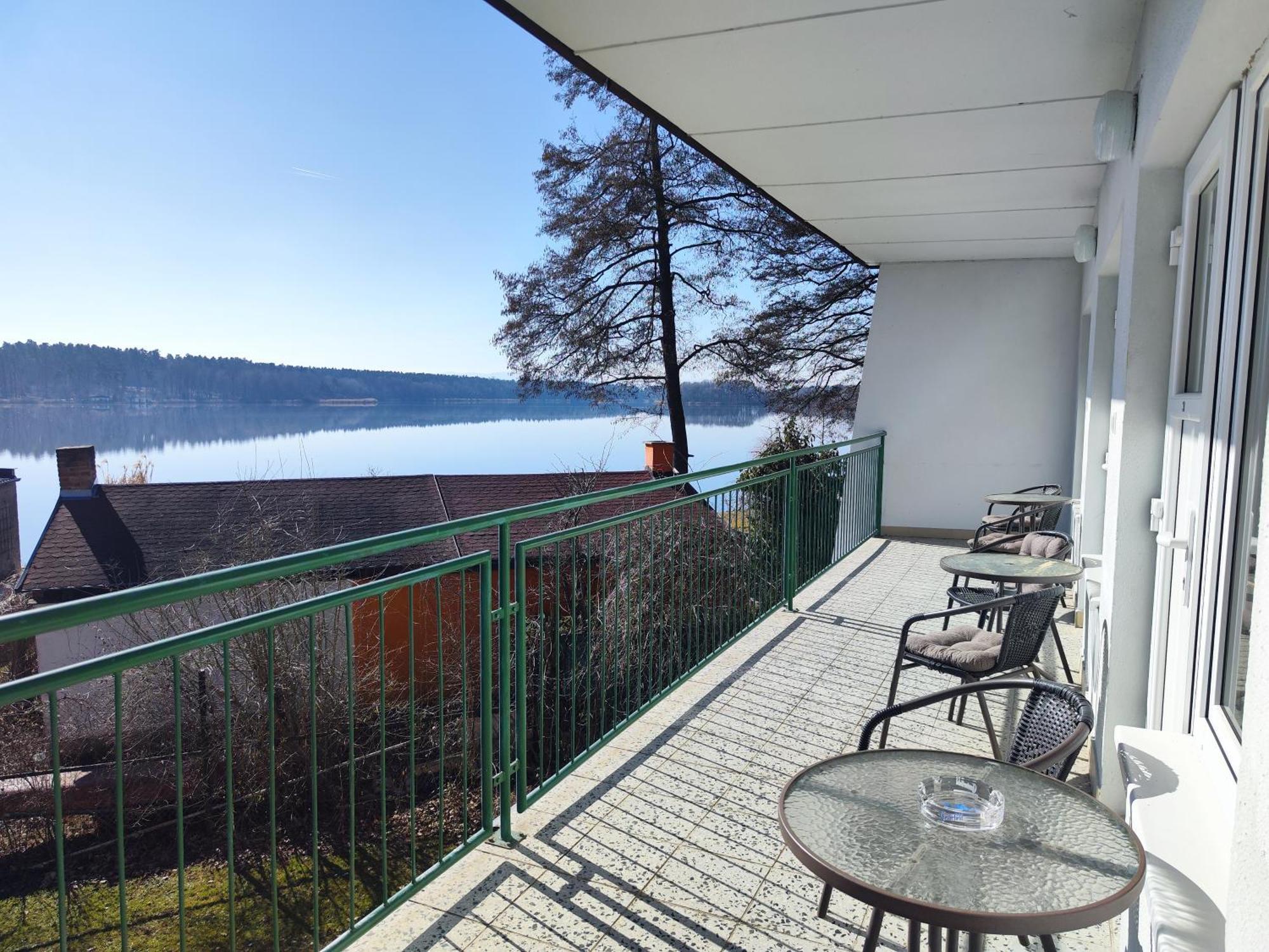 Hotel Yacht Club Bezdrev Hluboká nad Vltavou Exterior foto